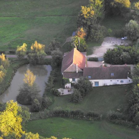 Bed and Breakfast Domaine De Varenne Saint-Amand-en-Puisaye Екстер'єр фото