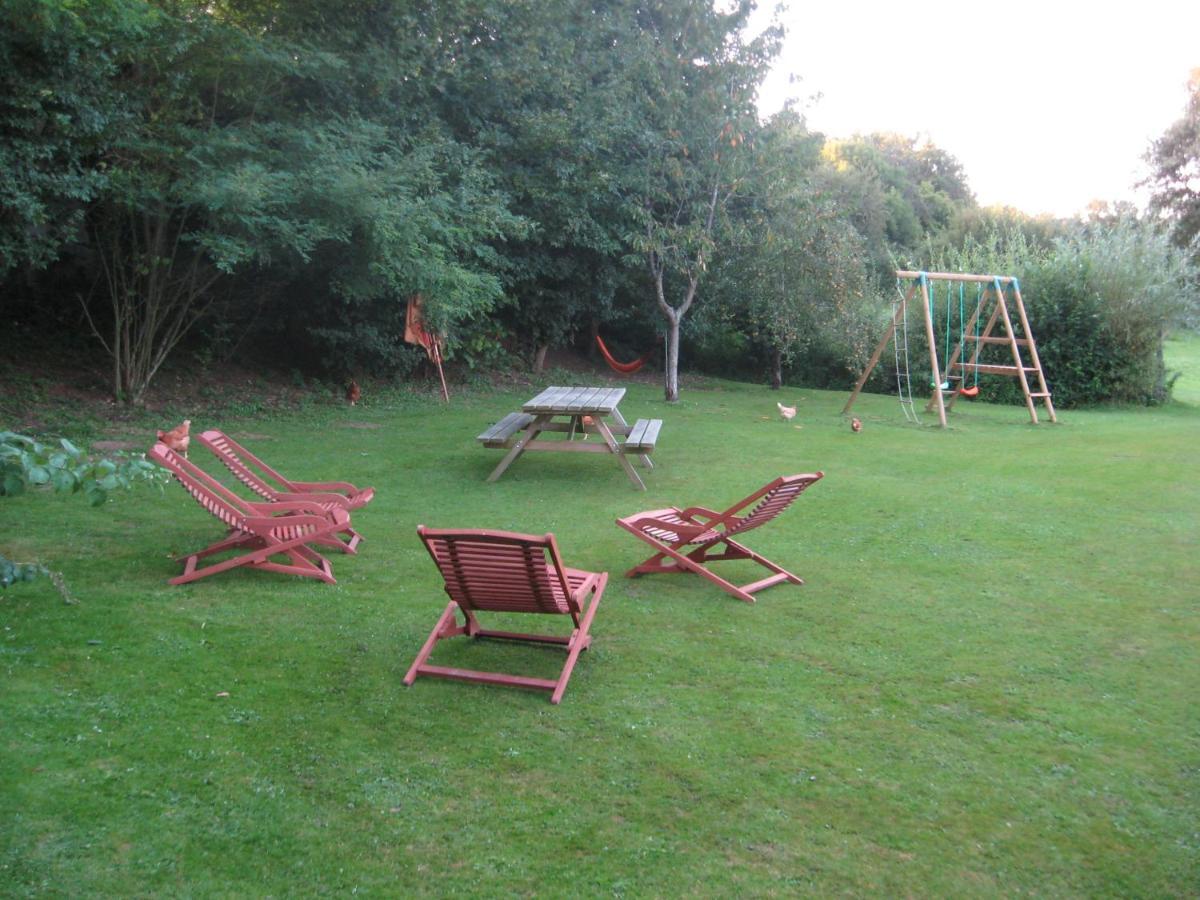 Bed and Breakfast Domaine De Varenne Saint-Amand-en-Puisaye Екстер'єр фото